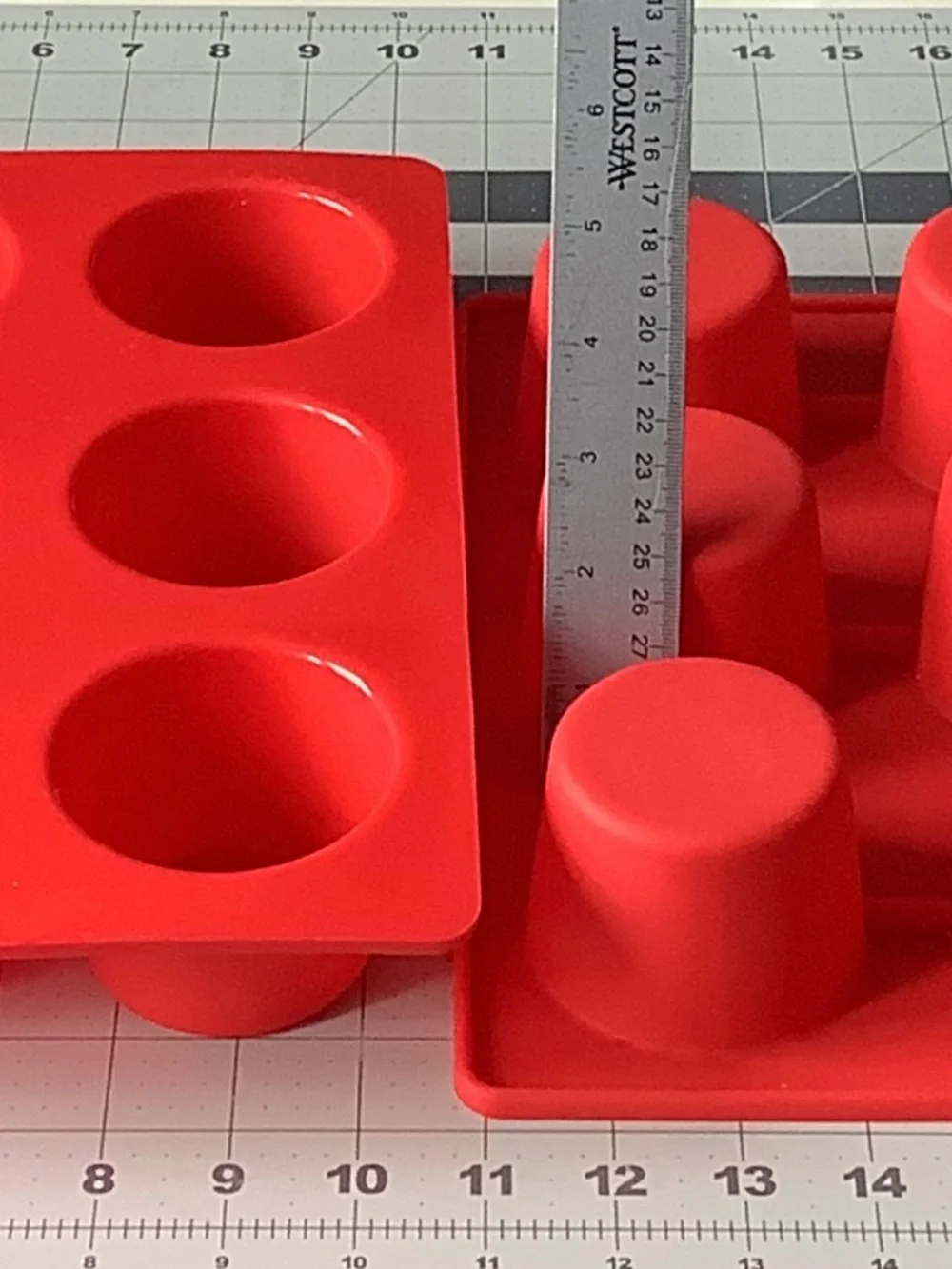 Set of 2 Silicone Jumbo Muffin Cupcake Pans 6-Cavity Baking Molds Red